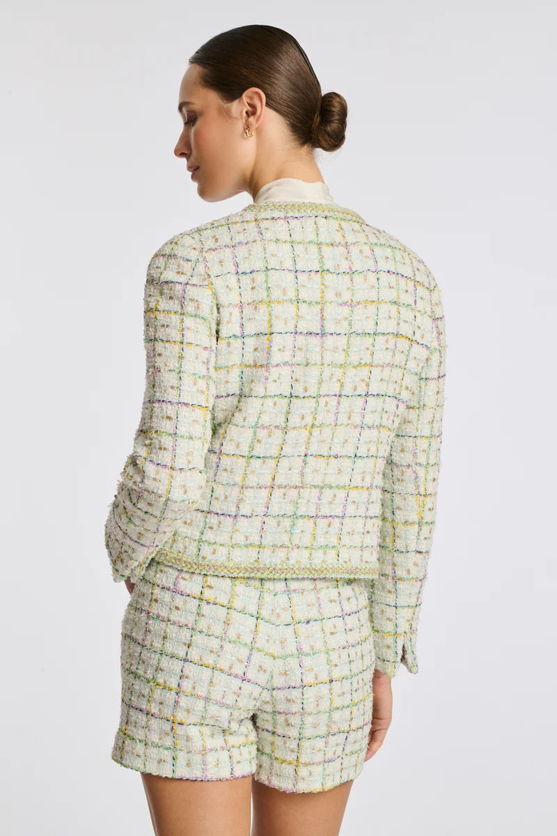 Veste en tweed pastel galonnée
