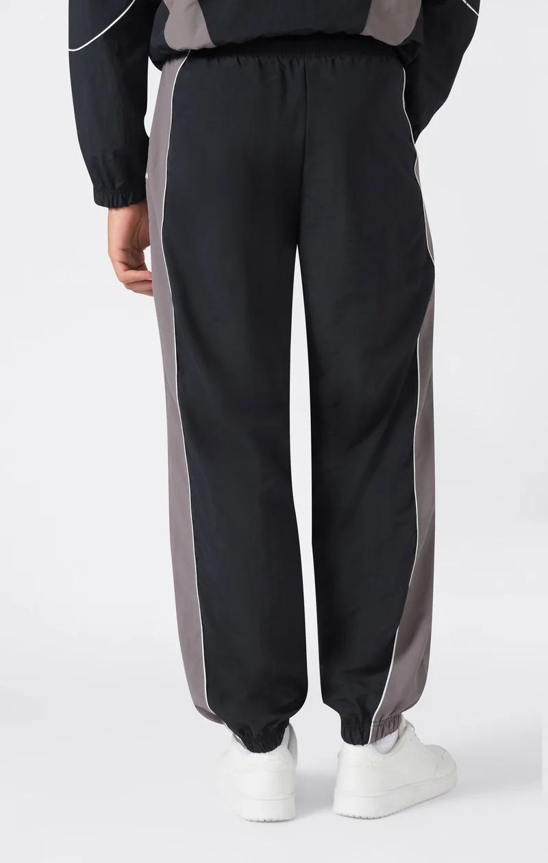 Men’s Nylon Trousers with Elasticated Cuffs