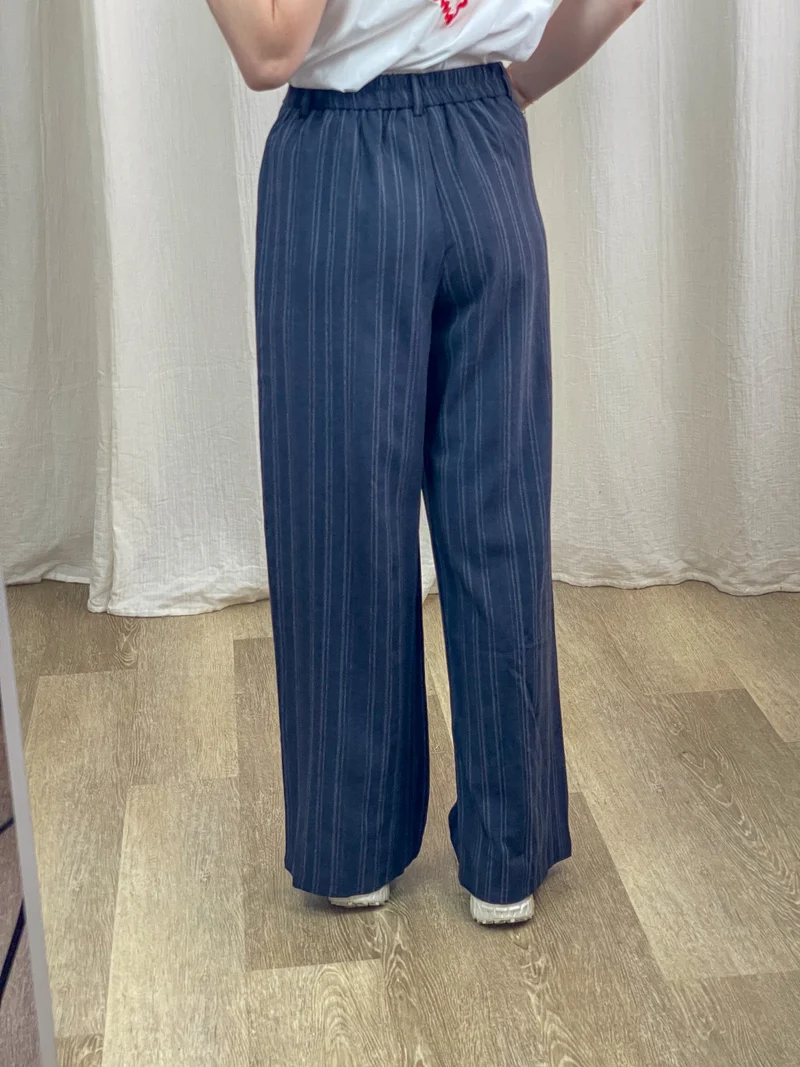Pantalon Sally - Pantalon large rayé bleu marine style tailleur