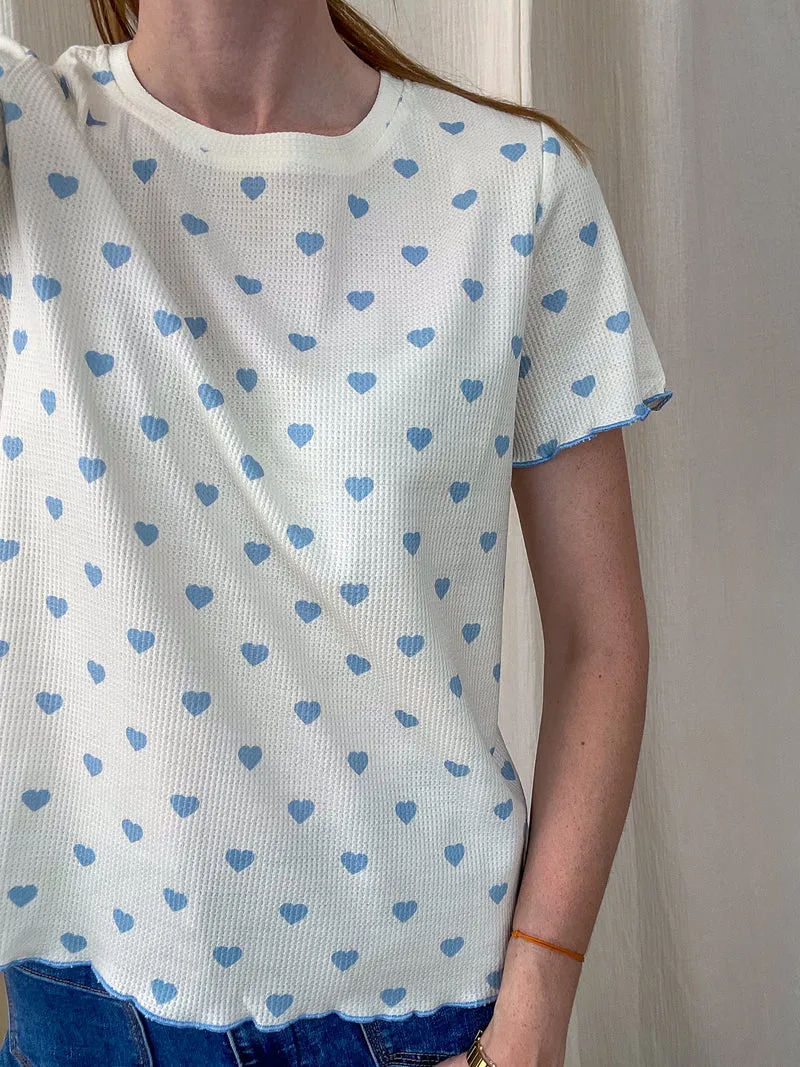 T-shirt multi coeurs - Top blanc imprimé coeurs bleus
