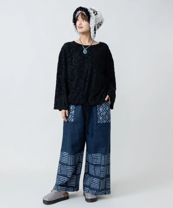 Pantalon en denim à motif imprimé