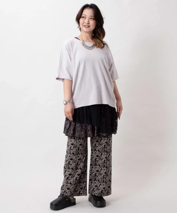 Pantalon large à motifs botaniques