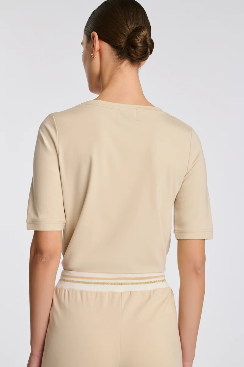 T-shirt logo