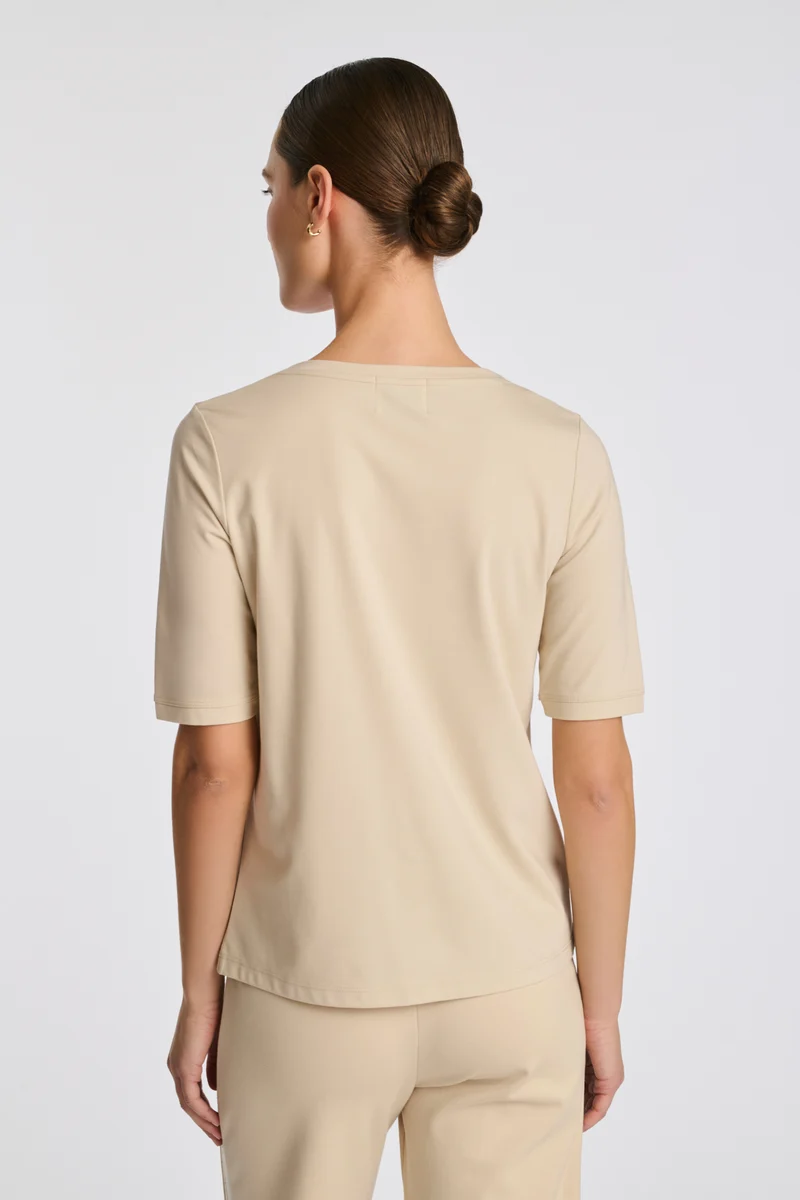 T-shirt logo