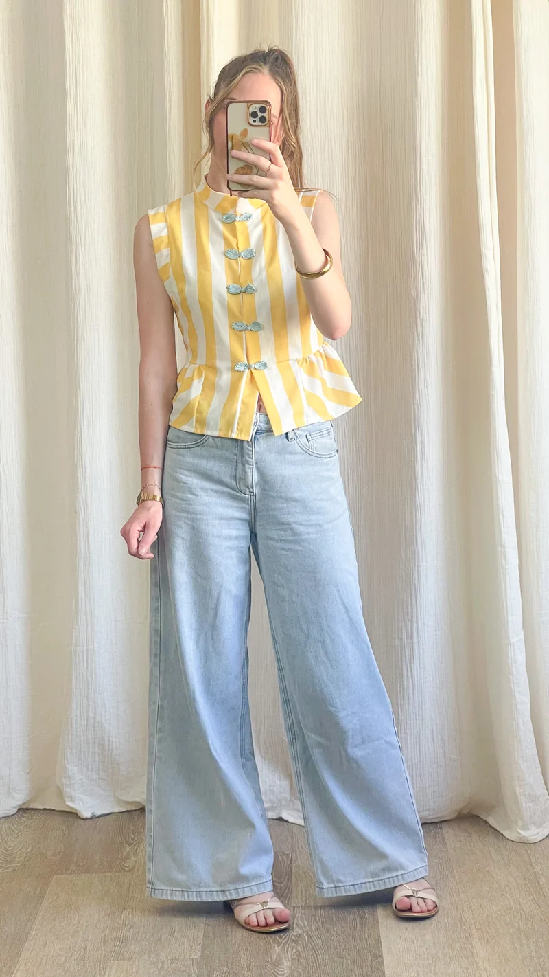 Top Mandarin - Haut rayé jaune à brandebourgs turquoise