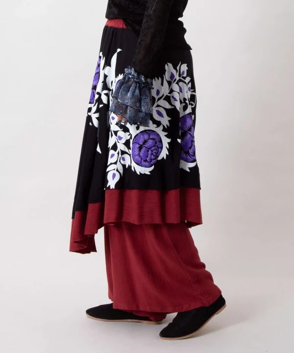 Pantalon asymétrique à fleurs Suzani