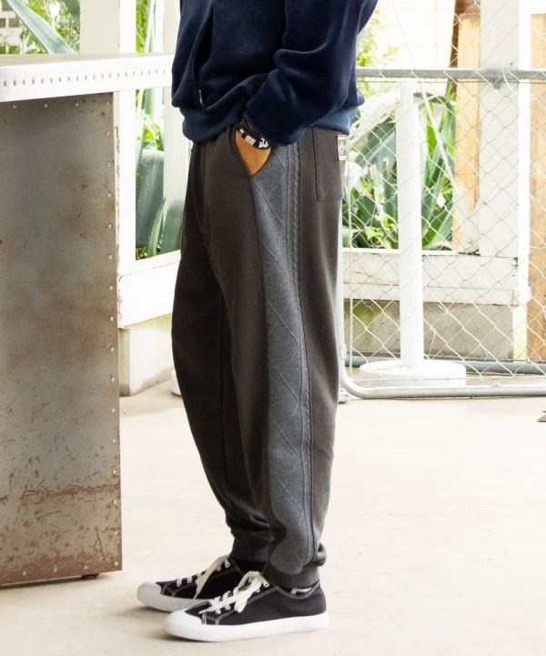 Pantalon en maille brodée hawaïenne - SURF＆Palms