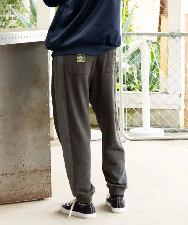 Pantalon en maille brodée hawaïenne - SURF＆Palms