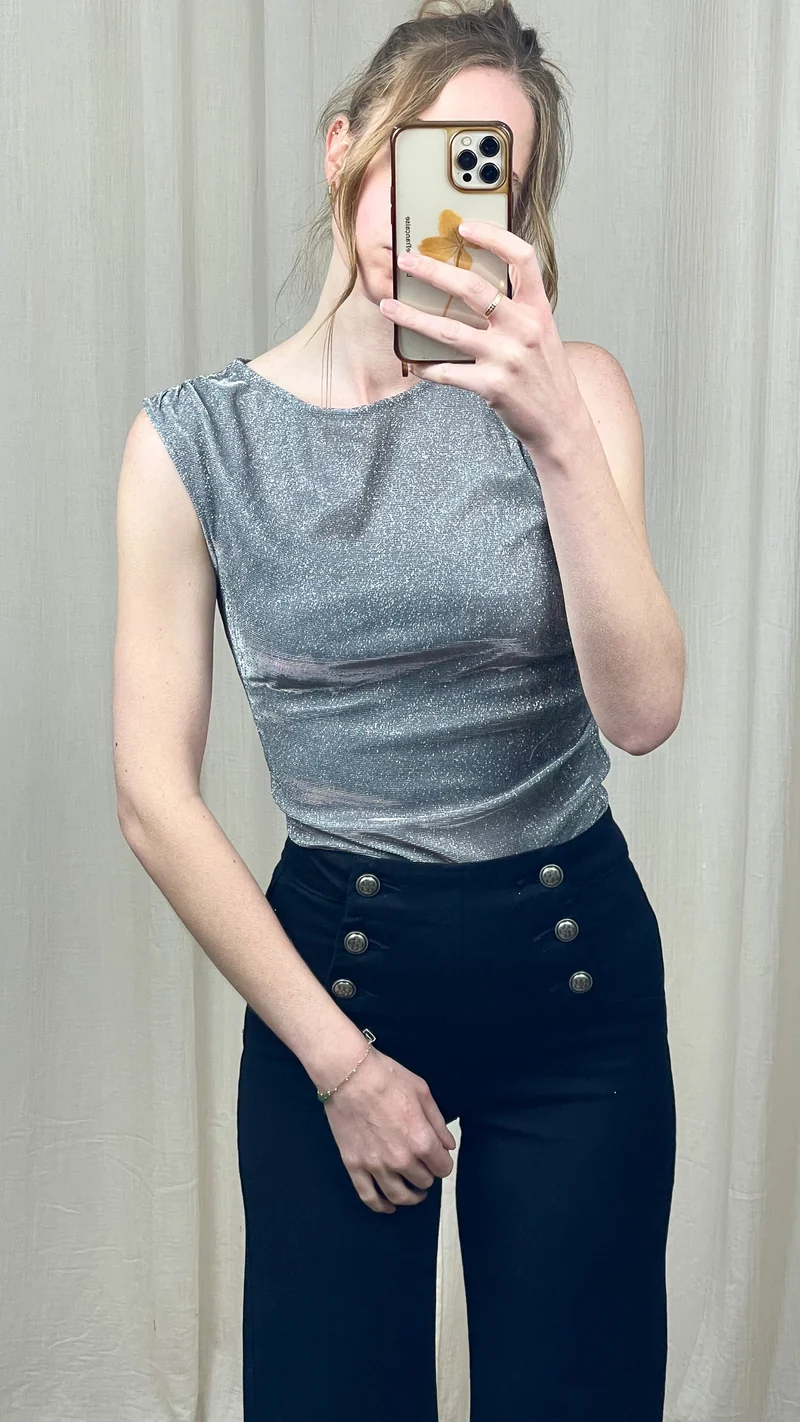 Top Jade – Top fluide pailleté sans manches