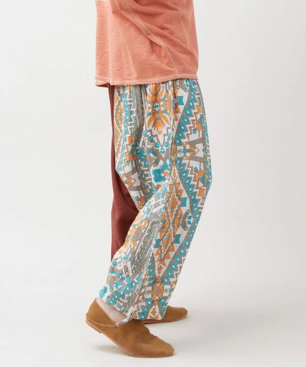 Pantalon harem à motif géométrique
