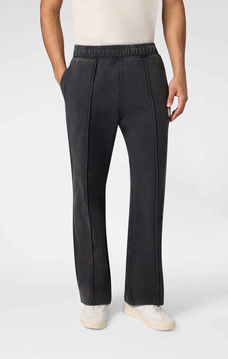 Men’s Pants with Stitched Pleat and Washed Effect