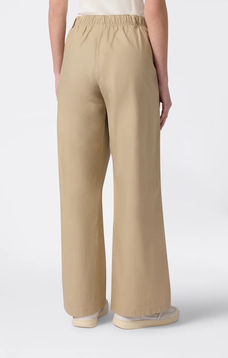 Women’s Straight Leg Woven Pants