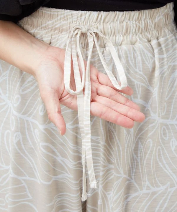 Pantalon extensible à jambes larges