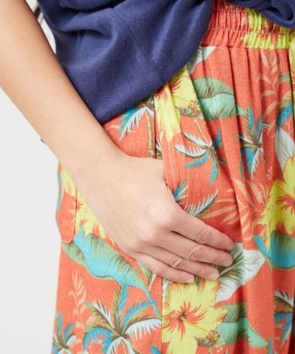 Pantalon évasé en rayonne et lin à motifs botaniques