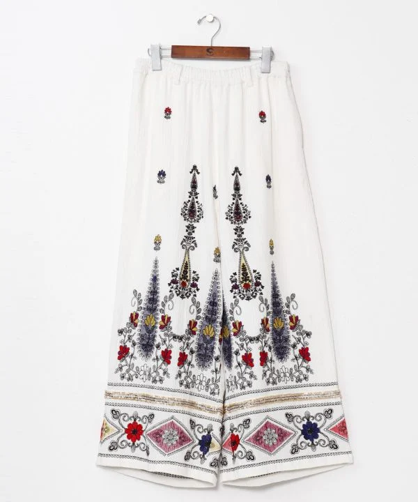 Pantalon droit brodé