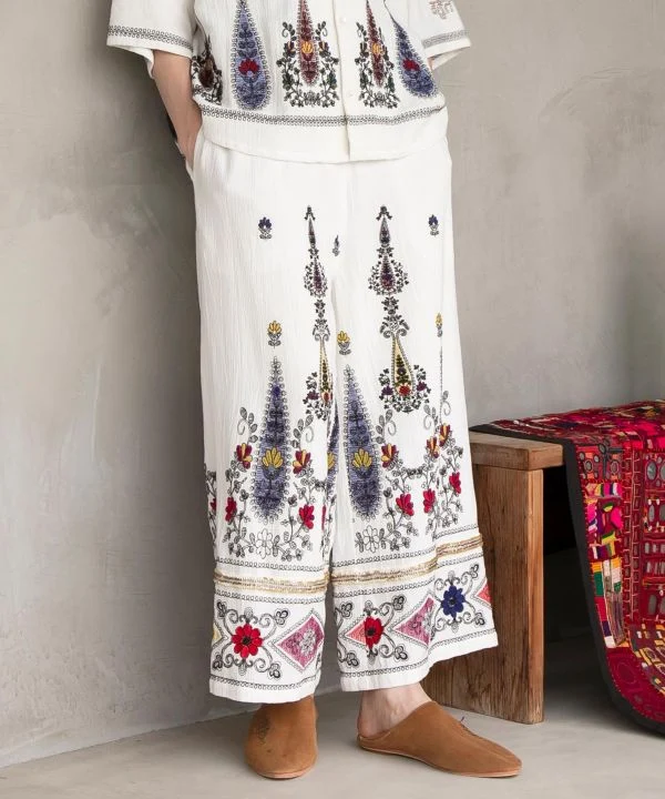 Pantalon droit brodé