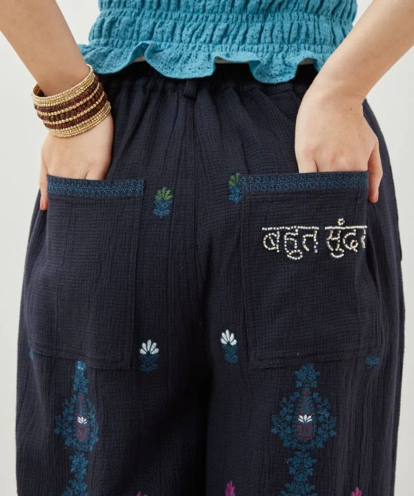 Pantalon droit brodé