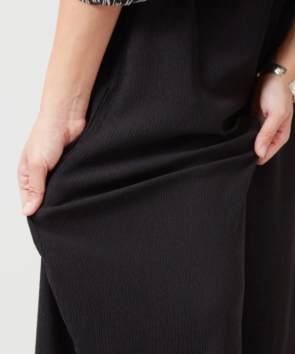 Pantalon en maille stretch évasée décontractée