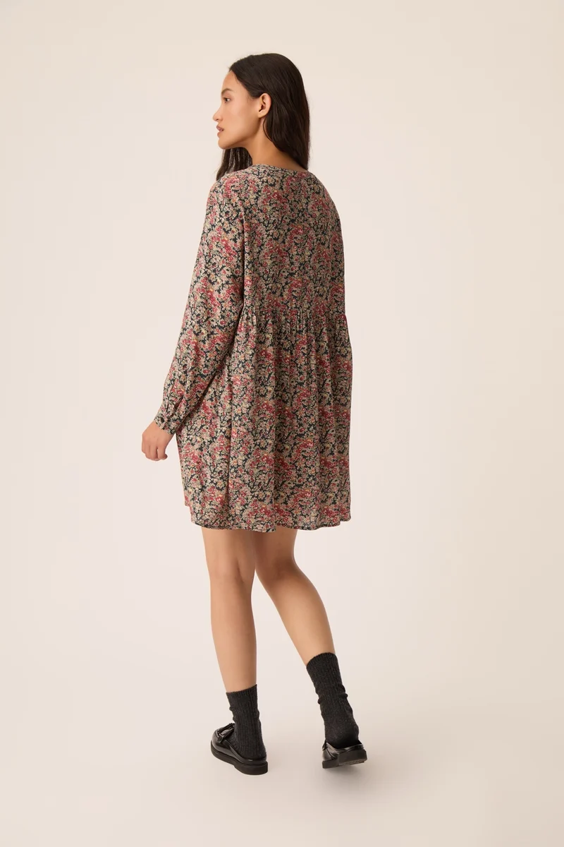 Robe Valorine Taya