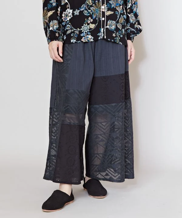 Pantalon large en patchwork de dentelle