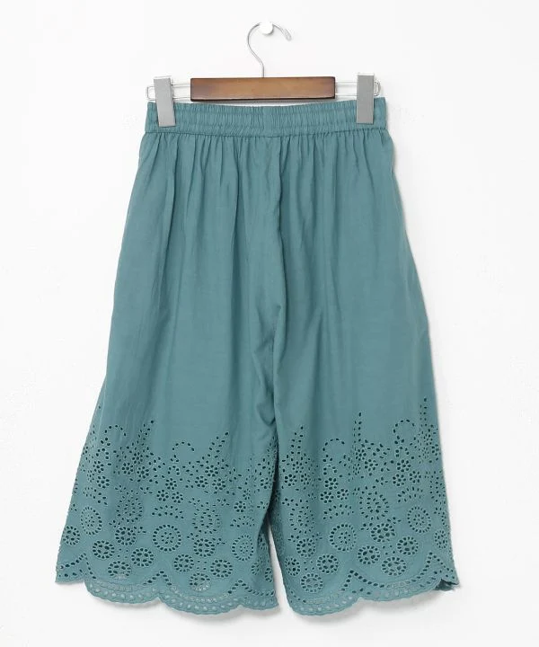 Short brodé Schiffli