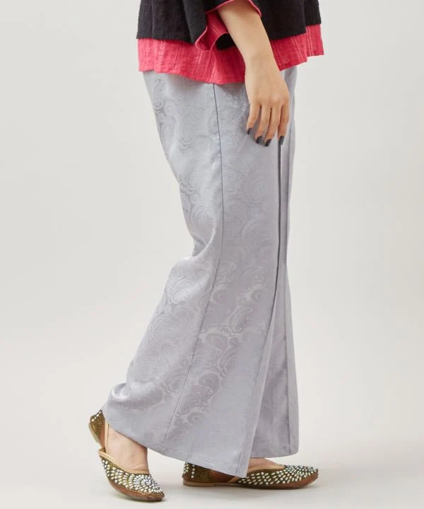 Pantalon évasé en satin à motif cachemire