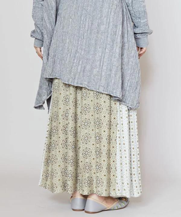Pantalon à imprimé géométrique