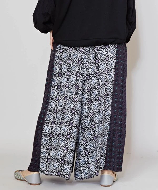 Pantalon à imprimé géométrique