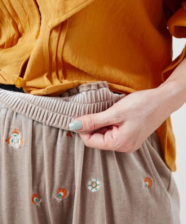 Pantalon sans effort en velours brillant