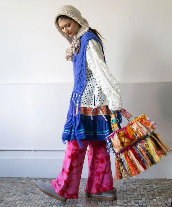 Pantalon évasé en velours tie-dye