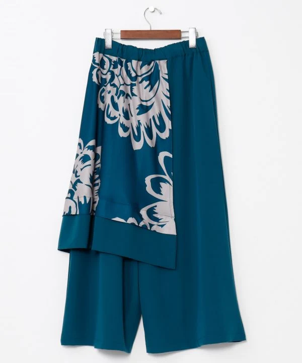 Pantalon large à superpositions