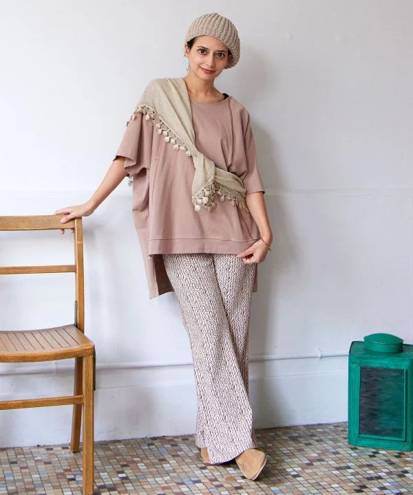 Pantalon bootcut extensible à imprimé géométrique