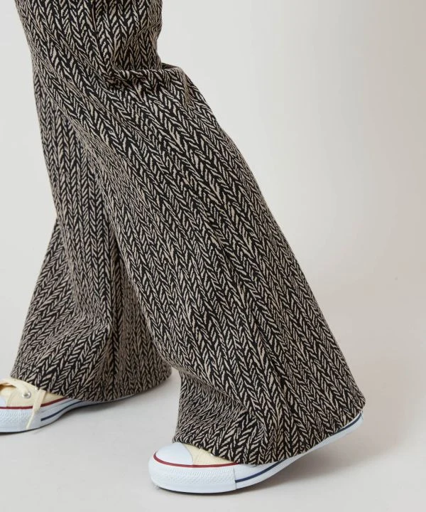 Pantalon bootcut extensible à imprimé géométrique