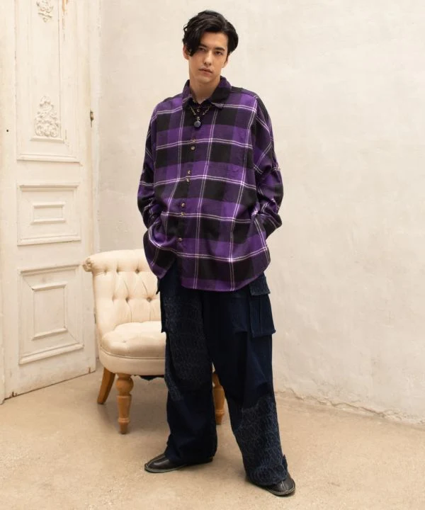 Pantalon cargo en denim patchwork