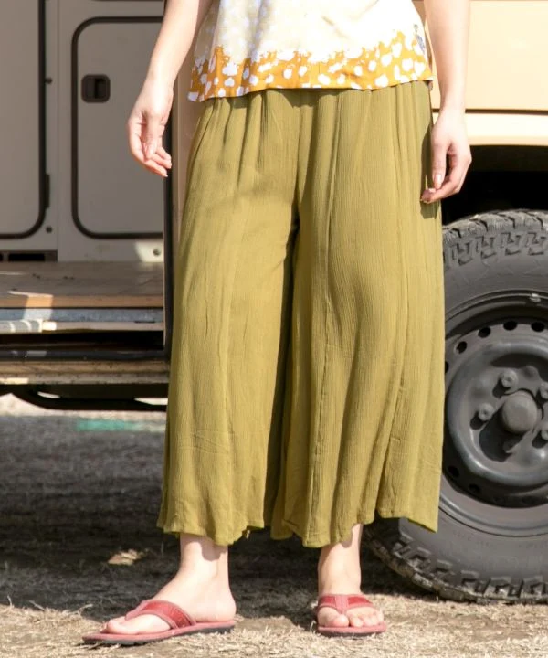 Pantalon large évasé en crêpe de rayonne