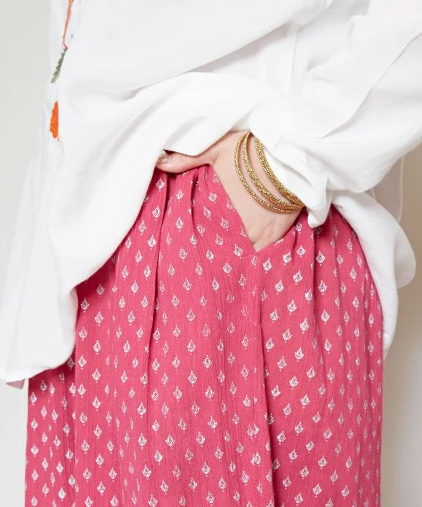 Pantalon large à plusieurs niveaux imprimé métallisé
